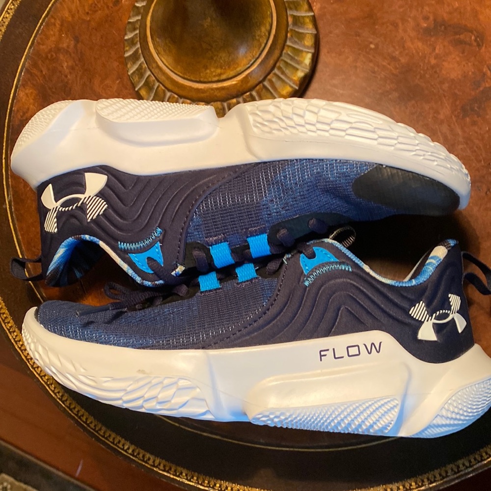 NWT Under Armour Flow FUTR X 2 Women's Basketball Shoes Size 7 Midnight Navy